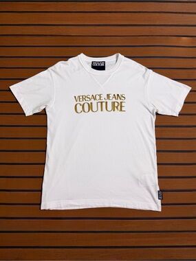 Versace Jeans Couture Logo Print T-Shirt Mens Small White Gold Classic Fit